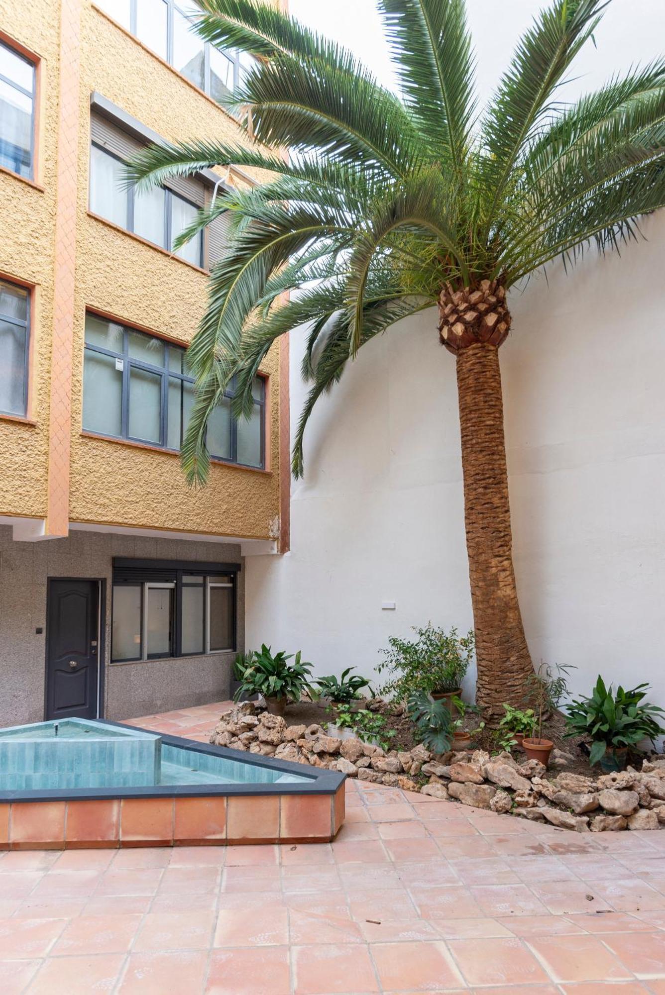 Andres Perez & Quiet Courtyard By Ele Apartments Málaga Exterior foto